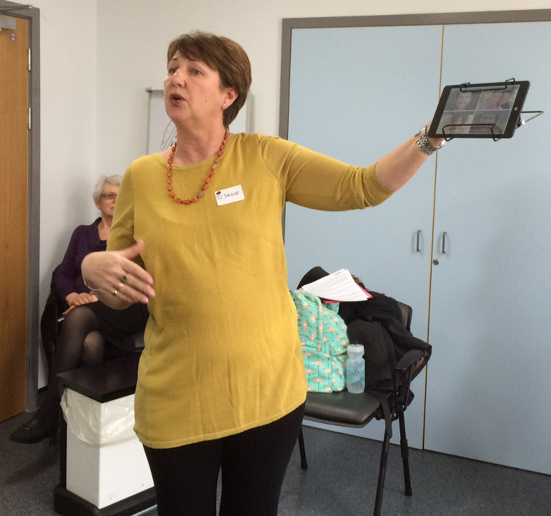 Sadie from Visbuzz showing the device Sadie from Visbuzz showing the device