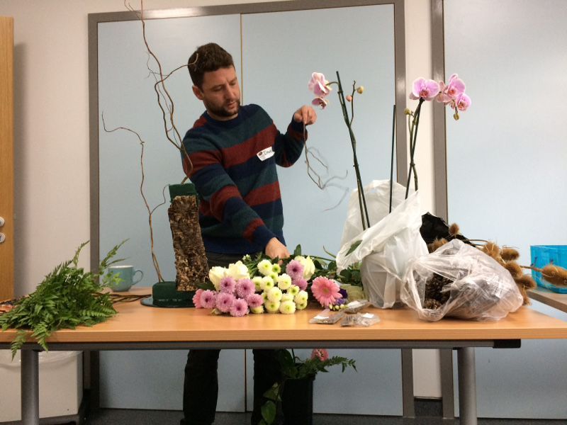 Daniel Tendler from Blue Valley Florests starting to create his table piece