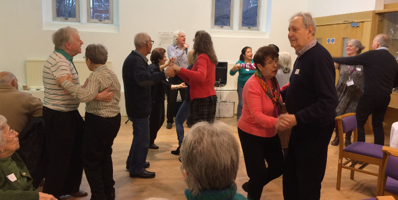 Members had a great time singing and dancing with James Le Bec and his music entertainment at Sha'arei Tsedek