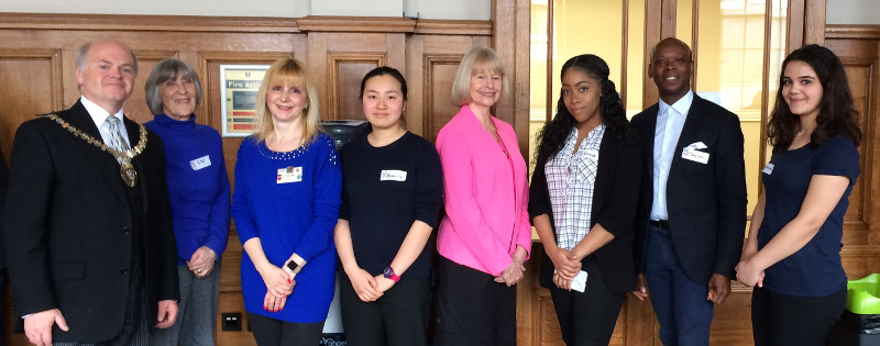 Thank you to 3 volunteers from Chelsea Square estate agency (to the right of the picture)