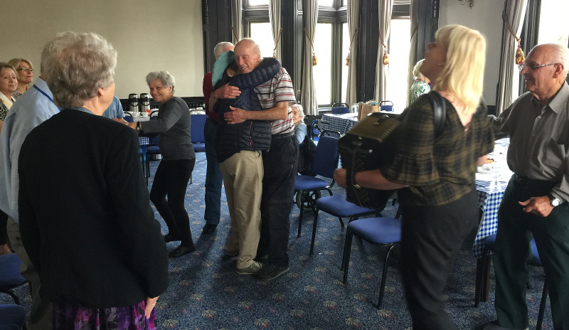 Helen plays the keyboard, accordion and the harp who as usual gets members to sing along to famous favourites Helen plays the keyboard, accordion and the harp who as usual gets members to sing along to famous favourites
